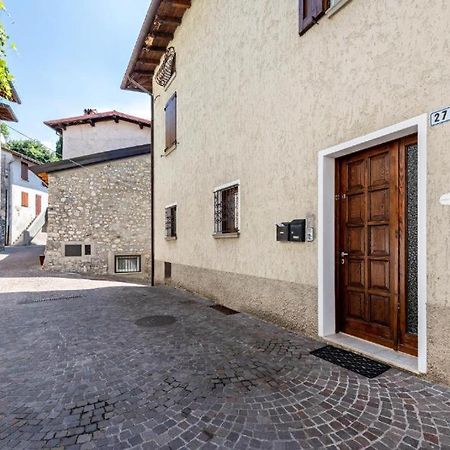 Casa Italo Apartment Гардоне Ривера Екстериор снимка