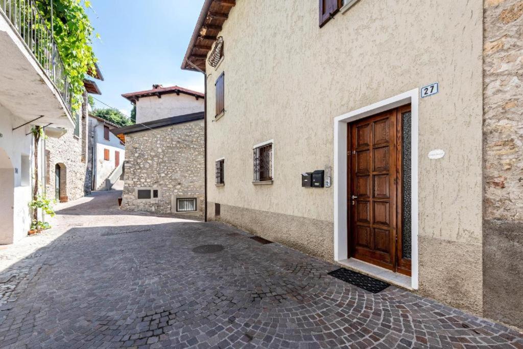 Casa Italo Apartment Гардоне Ривера Екстериор снимка